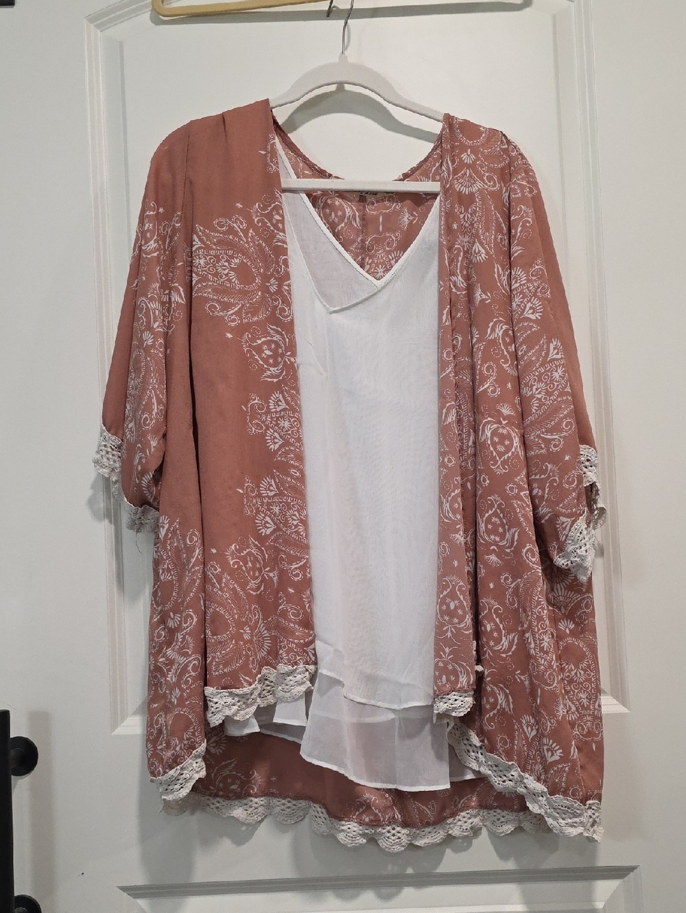 Liberty Love Rust-Pink Paisley Lace-Trim Kimono W/ Lane Bryant Cami